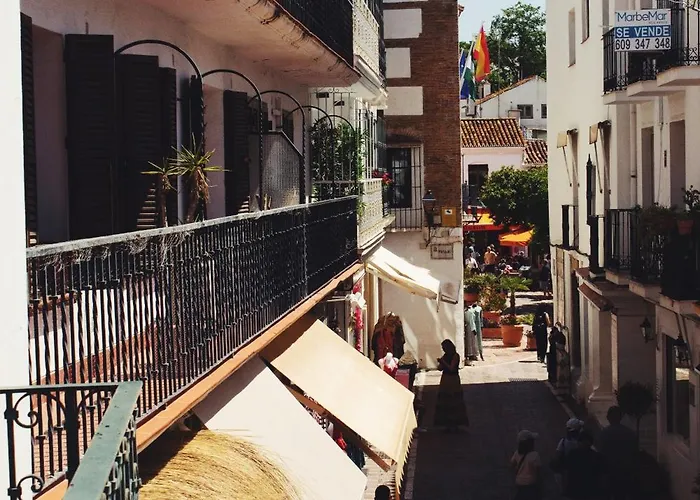 Plaza Naranjos 아파트 마르베야