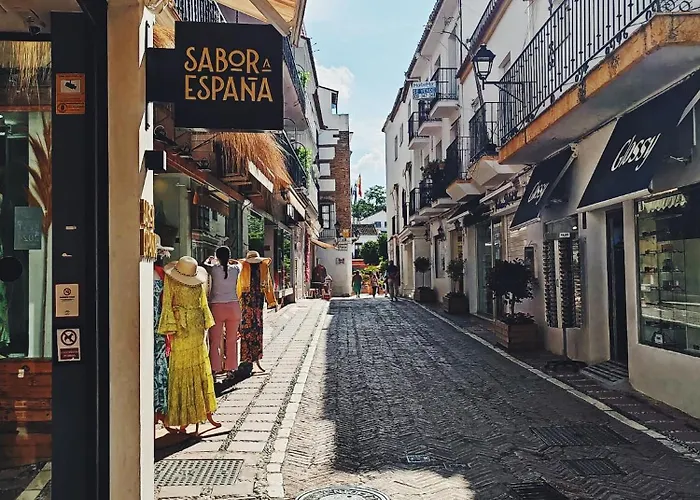 Plaza Naranjos * 마르베야